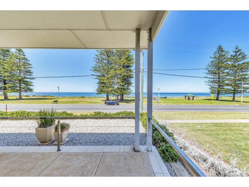 414 Safety Bay Road, Safety Bay WA 6169