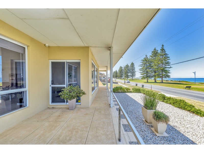 414 Safety Bay Road, Safety Bay WA 6169
