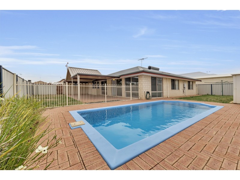 101 Meadow Springs Drive, Meadow Springs WA 6210