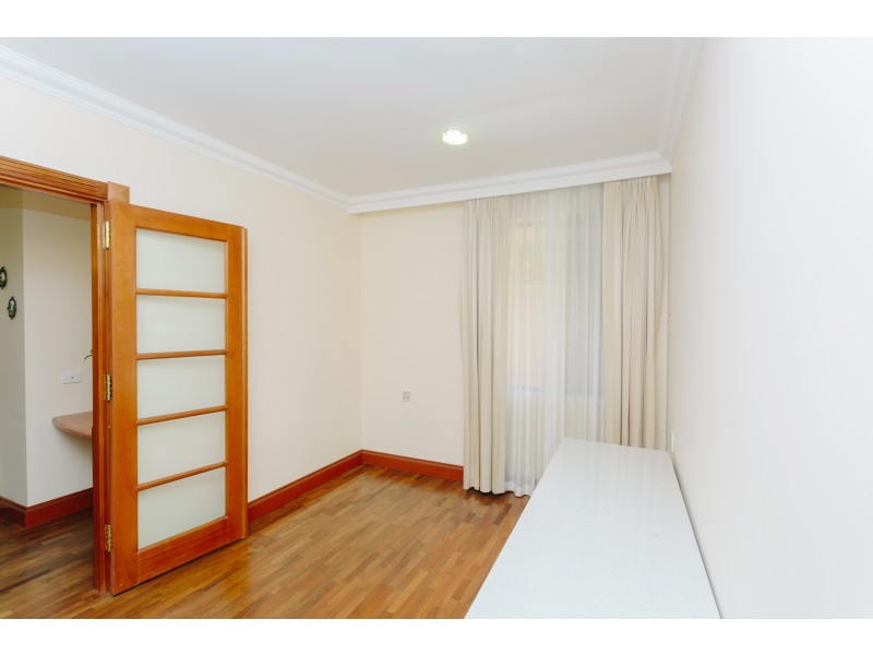 12 Athlone Place (33 Drovers Place ), Wanneroo WA 6065