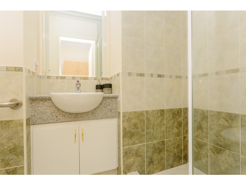 12 Athlone Place (33 Drovers Place ), Wanneroo WA 6065