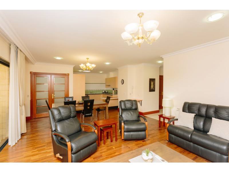 12 Athlone Place (33 Drovers Place ), Wanneroo WA 6065