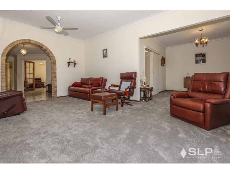 5 Warringah Close, Kallaroo WA 6025