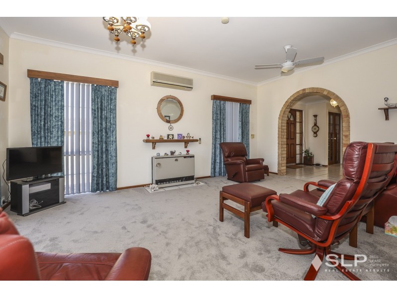 5 Warringah Close, Kallaroo WA 6025