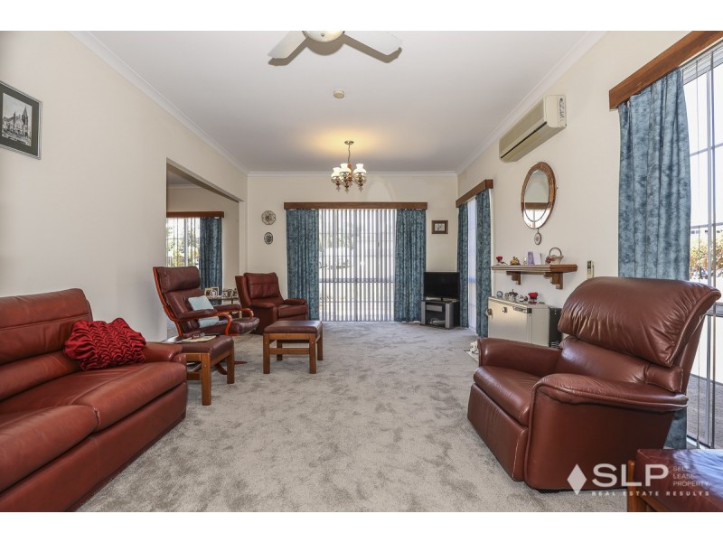 5 Warringah Close, Kallaroo WA 6025
