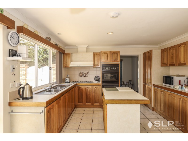 5 Warringah Close, Kallaroo WA 6025