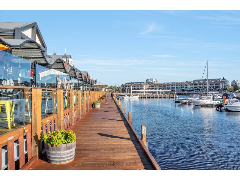 93/16 Dolphin Drive, Mandurah WA 6210