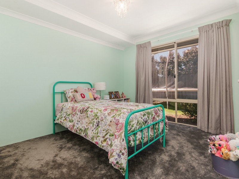 6 Natoli Way, Baldivis WA 6171