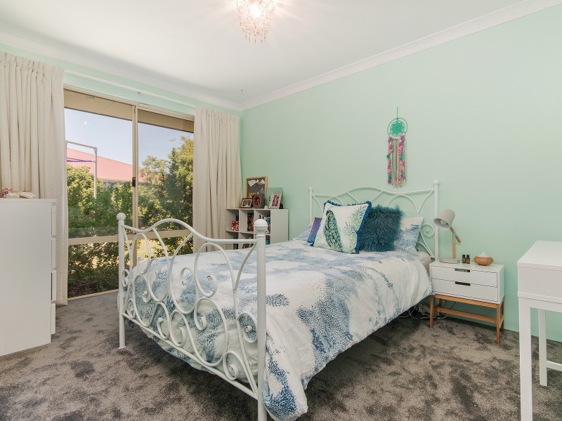 6 Natoli Way, Baldivis WA 6171