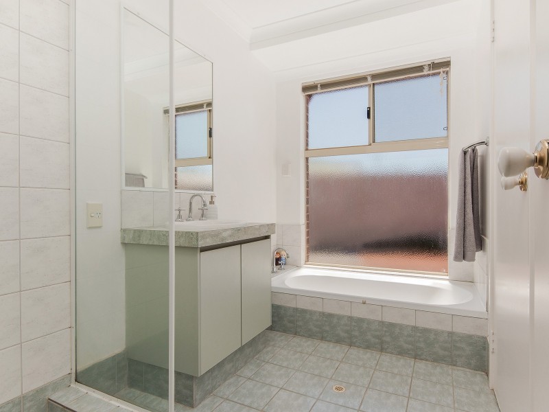 6 Natoli Way, Baldivis WA 6171