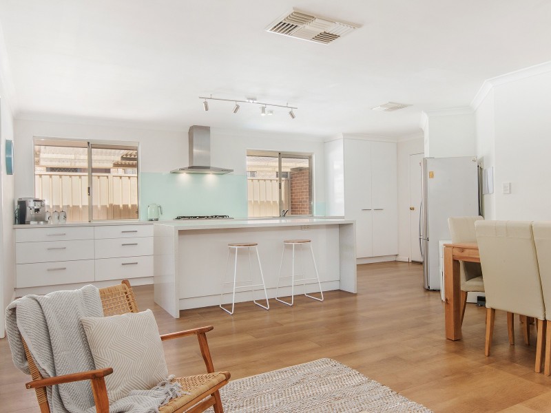 6 Natoli Way, Baldivis WA 6171