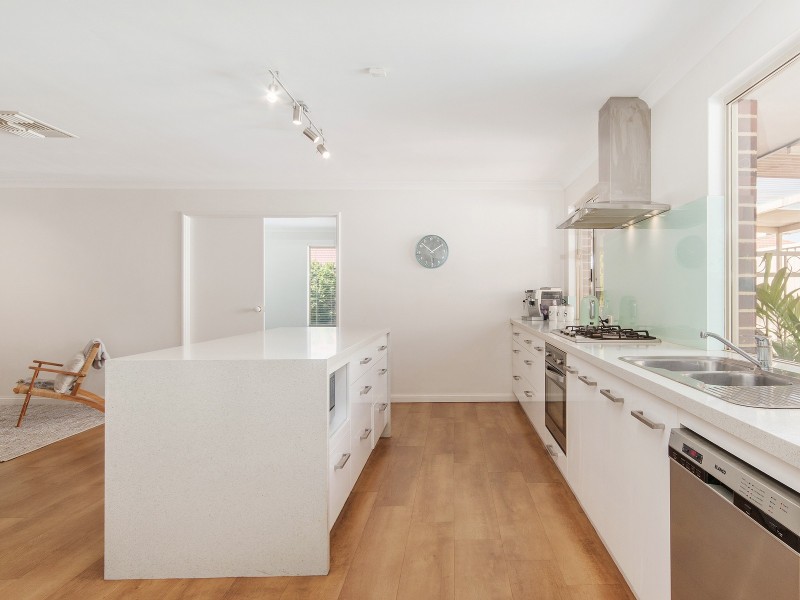 6 Natoli Way, Baldivis WA 6171