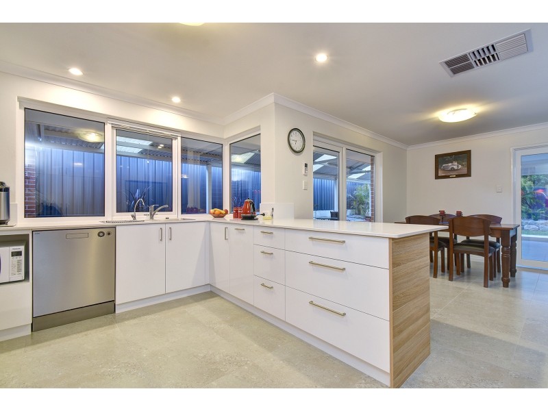 40 Derwent Meander, Joondalup WA 6027