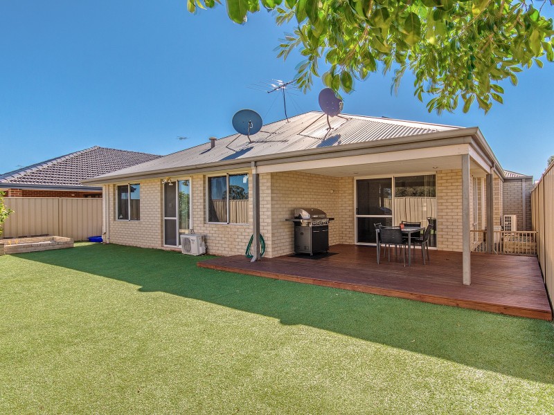 20 Silverline Bend, Bertram WA 6167