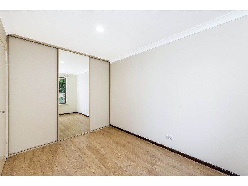 2/86 Mills Road West, Martin WA 6110