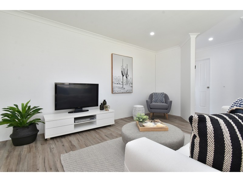 81 Greenfields Circle, Hocking WA 6065