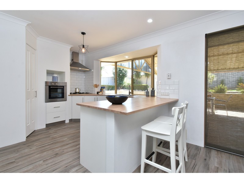 81 Greenfields Circle, Hocking WA 6065