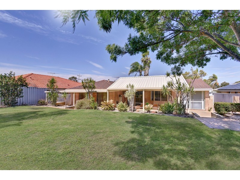 81 Greenfields Circle, Hocking WA 6065