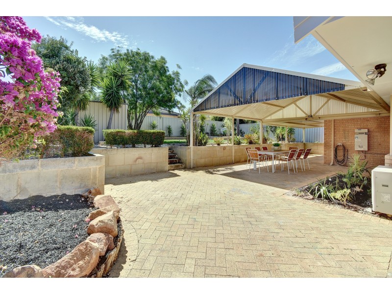 81 Greenfields Circle, Hocking WA 6065