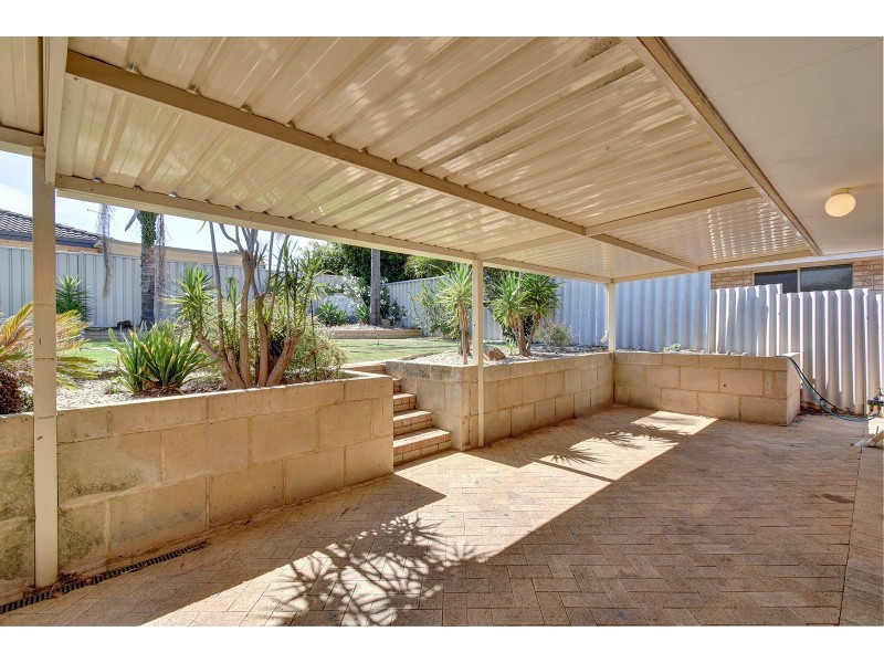 81 Greenfields Circle, Hocking WA 6065