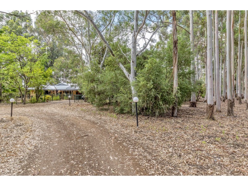 10 Serpentine Way, Stake Hill WA 6181