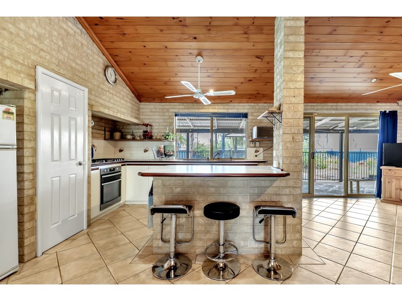 10 Serpentine Way, Stake Hill WA 6181