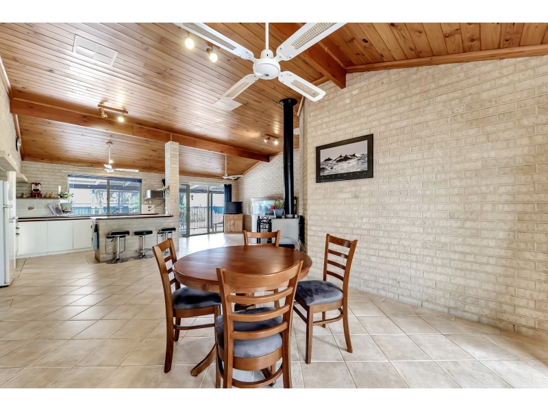 10 Serpentine Way, Stake Hill WA 6181