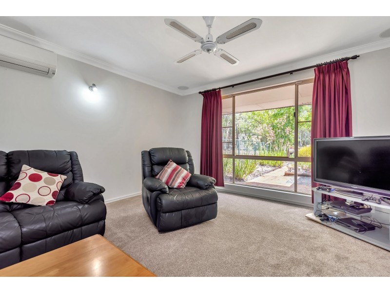 10 Serpentine Way, Stake Hill WA 6181