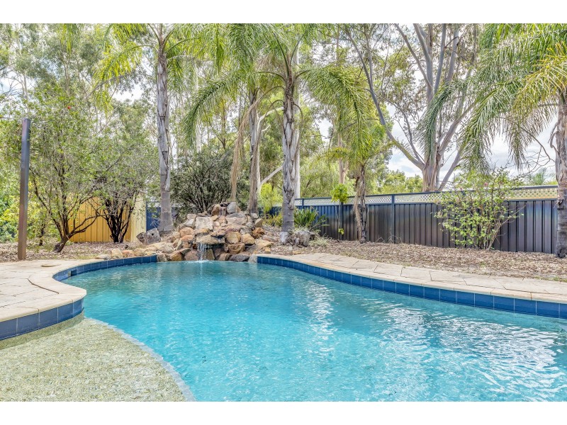 10 Serpentine Way, Stake Hill WA 6181