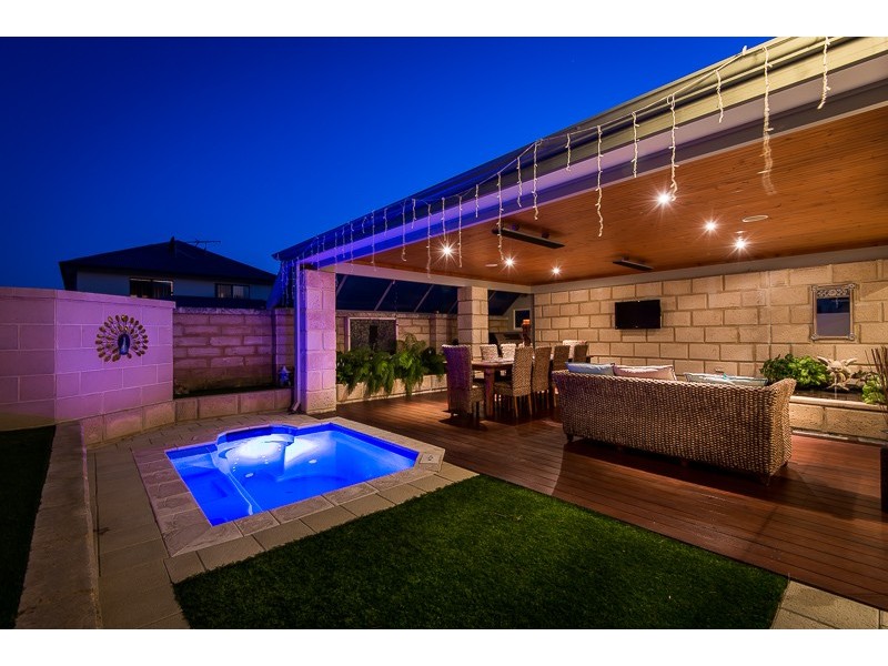 21 Canarias Way, Hillarys WA 6025