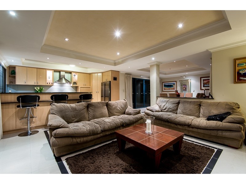 21 Canarias Way, Hillarys WA 6025