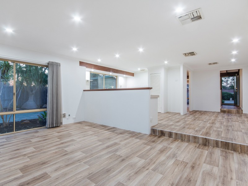 43 Whitebread Way, Leda WA 6170