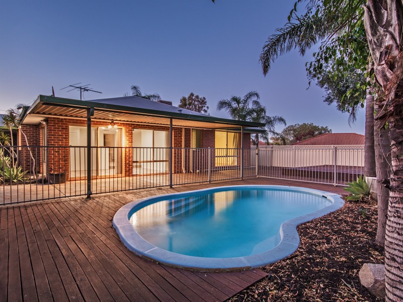 43 Whitebread Way, Leda WA 6170
