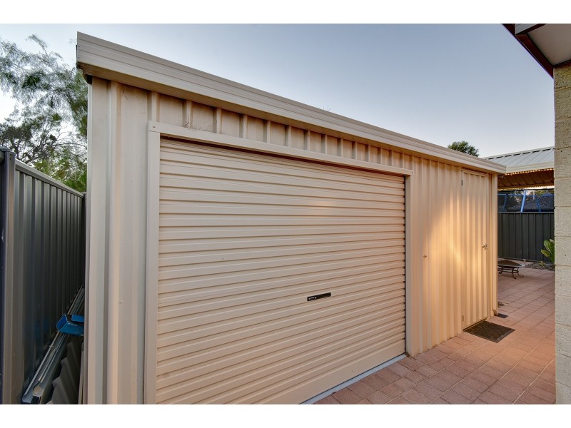 6 Chucklebud Street, Banksia Grove WA 6031