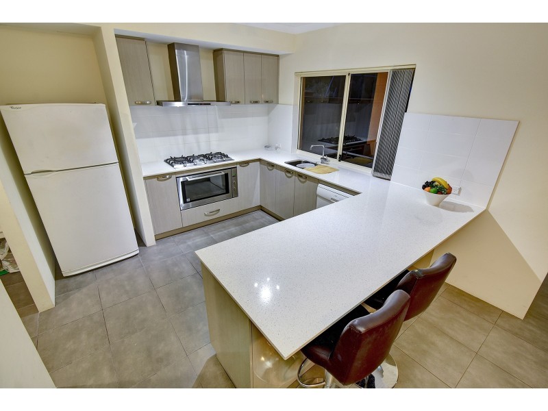 6 Chucklebud Street, Banksia Grove WA 6031