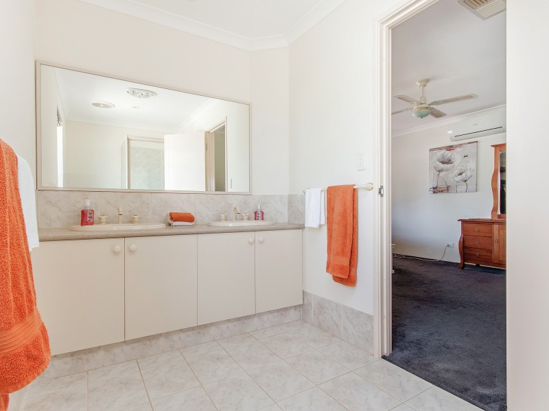 7 Linley Road, Wannanup WA 6210