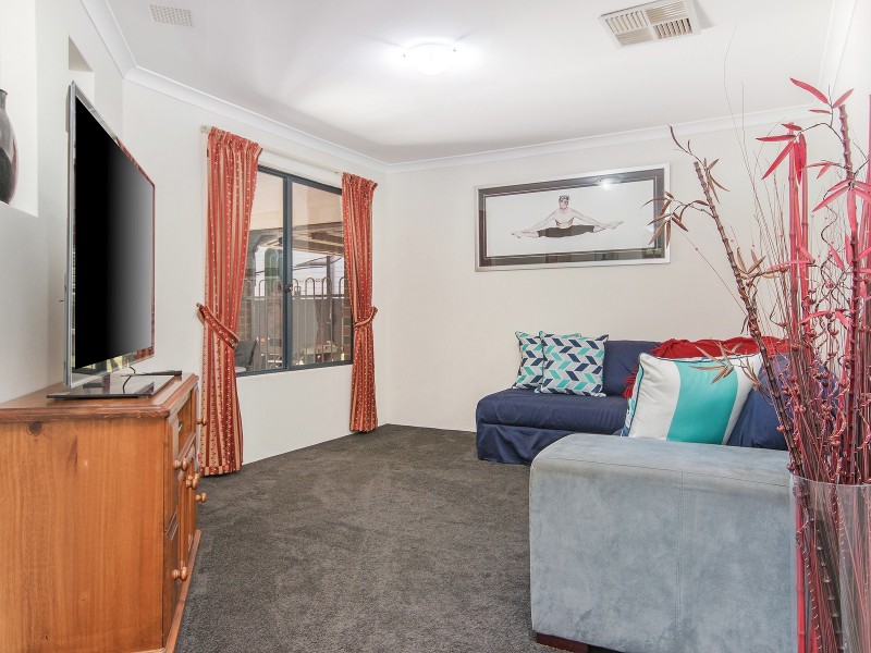 7 Linley Road, Wannanup WA 6210