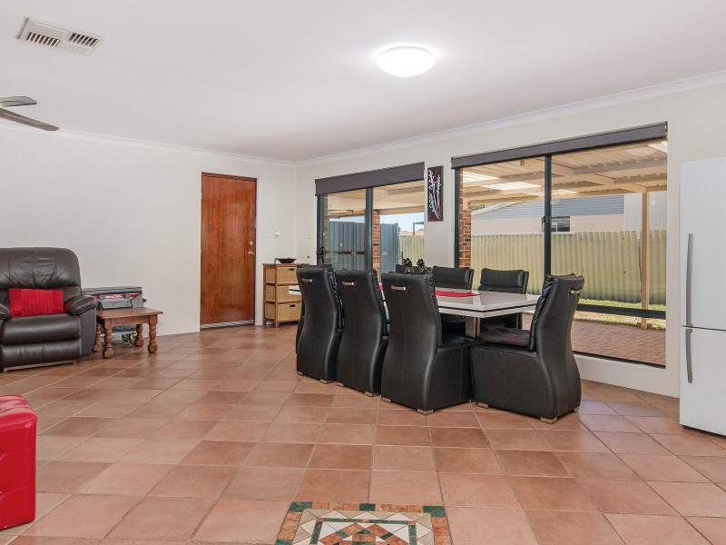 7 Linley Road, Wannanup WA 6210