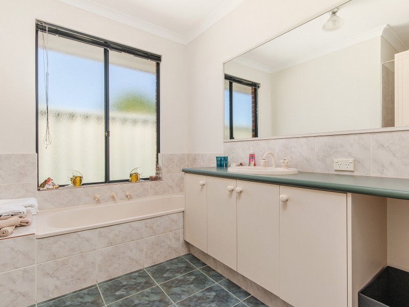 7 Linley Road, Wannanup WA 6210