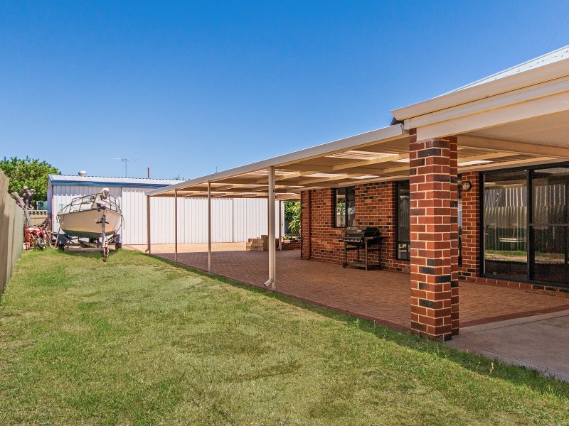 7 Linley Road, Wannanup WA 6210
