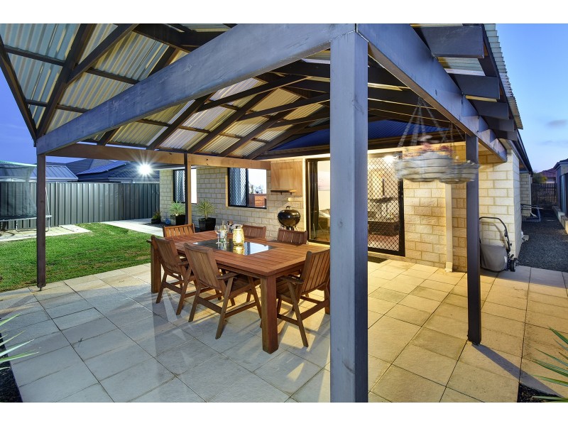 12 Woolly Road, Banksia Grove WA 6031