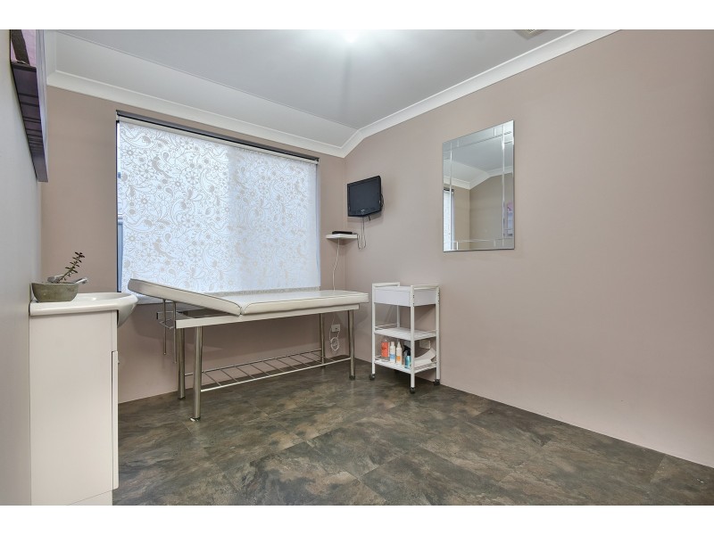 12 Woolly Road, Banksia Grove WA 6031