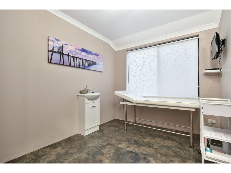 12 Woolly Road, Banksia Grove WA 6031