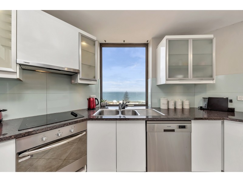 33/6A Valley Road, Halls Head WA 6210