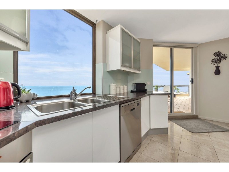 33/6A Valley Road, Halls Head WA 6210