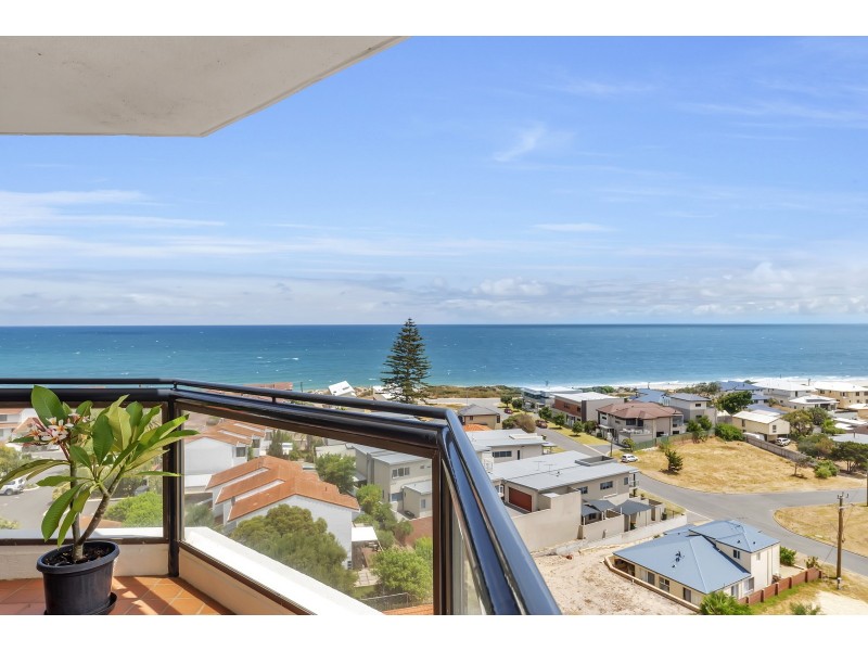 33/6A Valley Road, Halls Head WA 6210