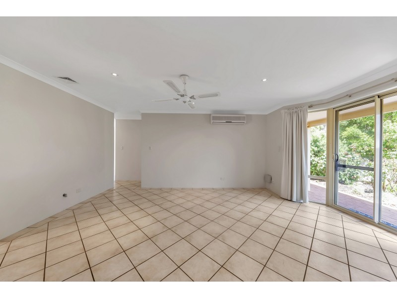 25A Janis Street, Halls Head WA 6210