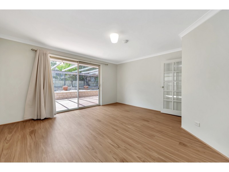 25A Janis Street, Halls Head WA 6210