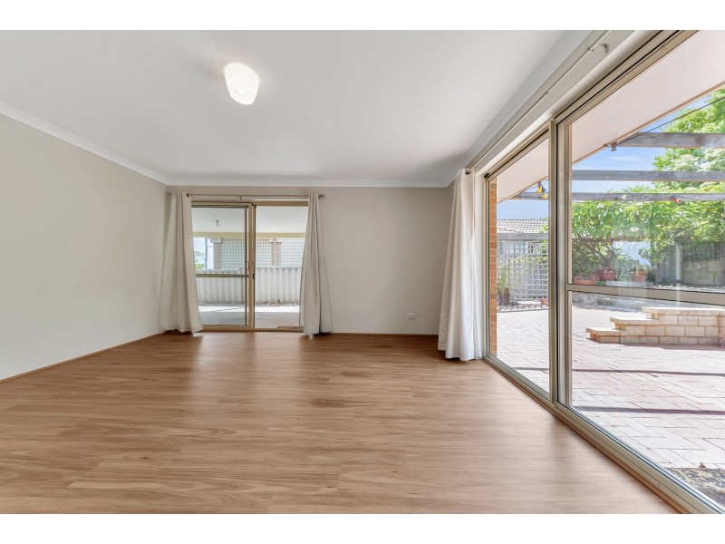 25A Janis Street, Halls Head WA 6210