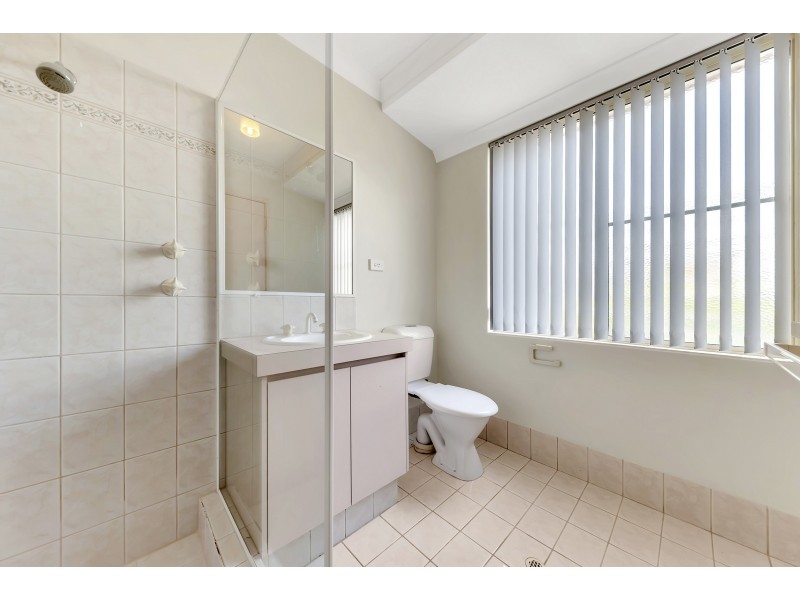 25A Janis Street, Halls Head WA 6210
